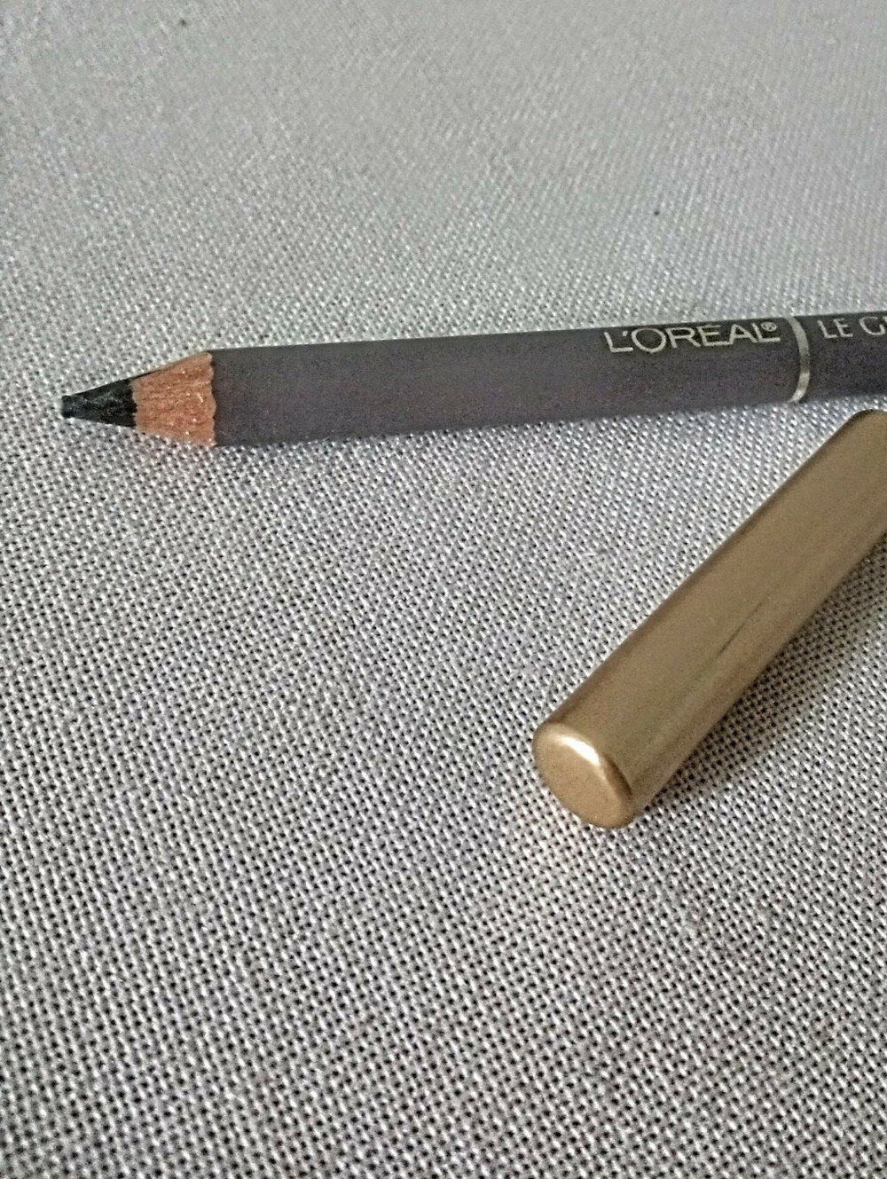 L'Oreal Le Crayon Kohl Eyeliner Pencil in Marine - Picture 2 of 5